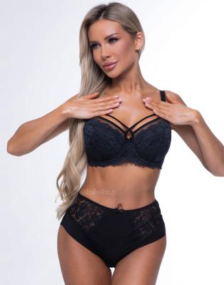 Бюстгальтер с трусиками