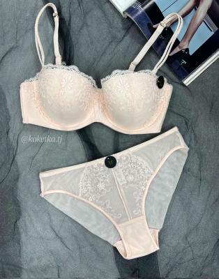 Бюстгальтер с трусиками слип