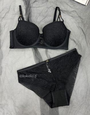 Бюстгальтер с трусиками (пуш-ап)