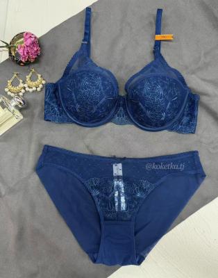 Бюстгальтер с трусиками слип