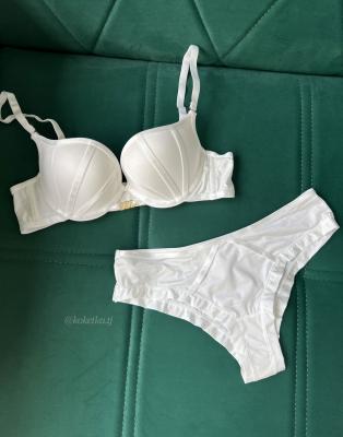 Бюстгальтер с трусиками (пуш-ап)