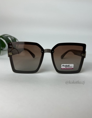 Очки солнцезащитные