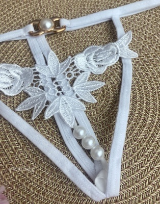 Эротические трусики-стринг с доступом