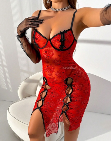 Соблазнительное платье с перчатками