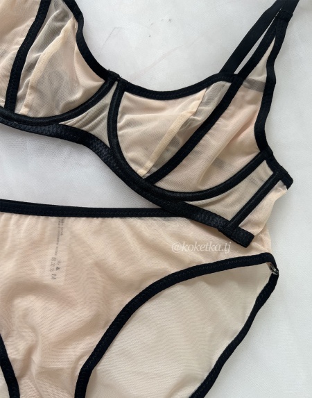 Бюстгальтер с трусиками