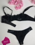 Бюстгалтер с трусиками стринг