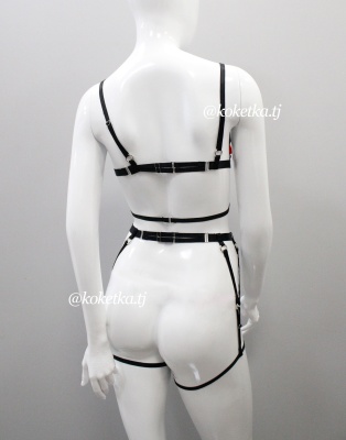Комплект стреп и пэстисы на груди