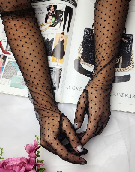 Сеточные перчатки в горошек