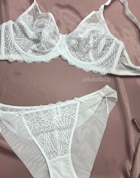 Бюстгальтер с трусиками слип