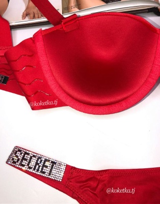 Бюстгальтер с трусиками под Victoria’s Secret