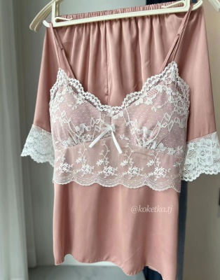 Нежный комплект из атласа