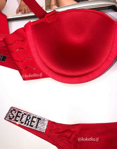 Бюстгальтер с трусиками под Victoria’s Secret