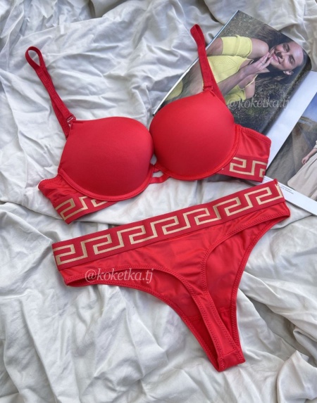 Бюстгальтер с трусиками (пуш-ап)