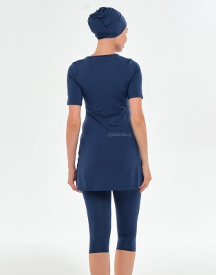 Платье и укороченные лосины