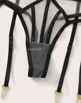 Пикантный комплект с поясом