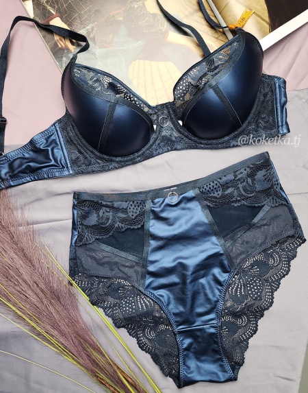 Бюстгальтер с трусиками