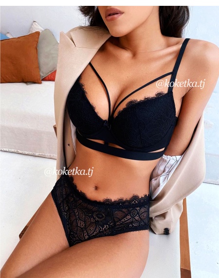 Бюстгальтер с трусиками (пуш-ап)