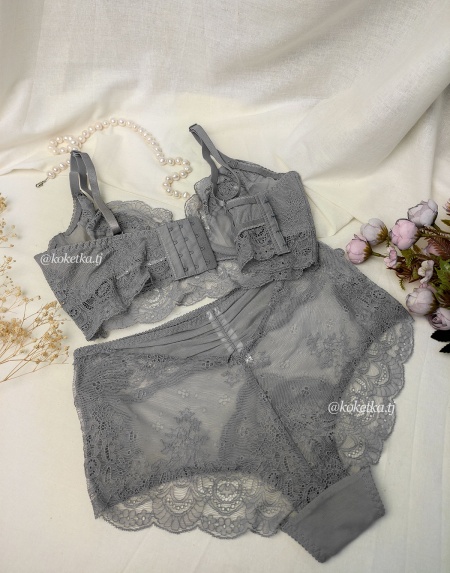 Бюстгальтер с трусиками