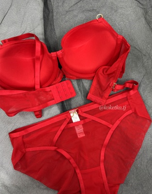 Бюстгальтер с трусиками (пуш-ап)