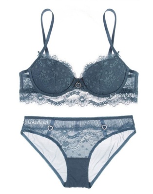 Бюстгальтер с трусиками