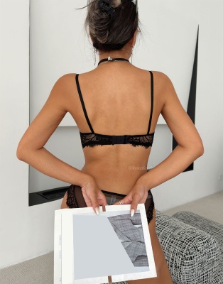 Соблазнительный комплект белья  