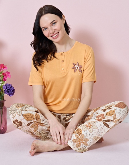 Домашний комплект с футболкой и штанами