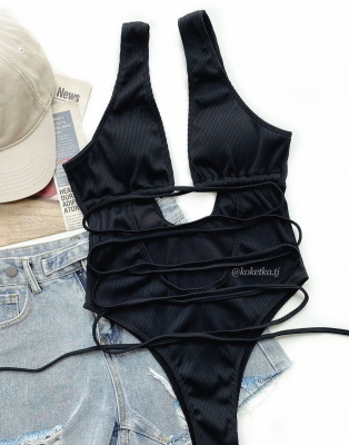 Слитный купальник