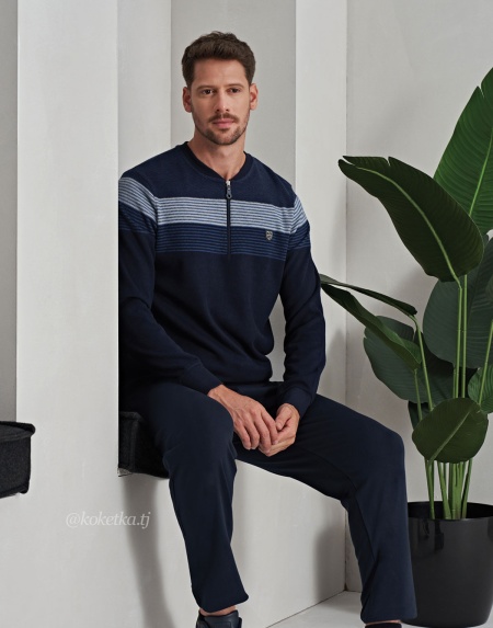 Теплый модный домашний костюм