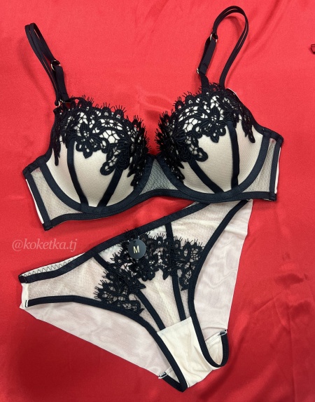 Бюстгальтер с трусиками слип