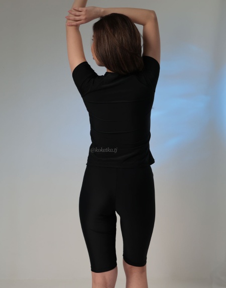 Модный купальник с шортиками