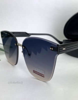 Очки солнцезащитные