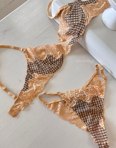 Бюстгальтер с трусиками бразилиана