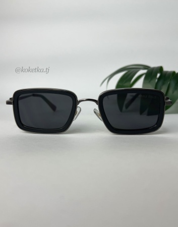 Очки солнцезащитные