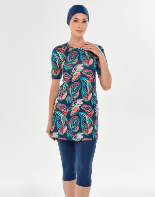 Модный купальник с короткими лосинами