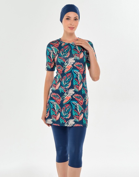 Модный купальник с короткими лосинами