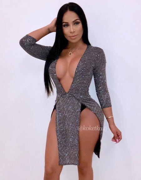 Сексуальное платье с длинным рукавом