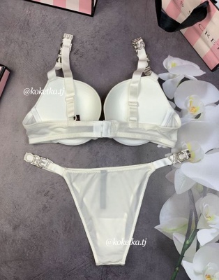 Бюстгальтер с трусами под Victoria’s Secret