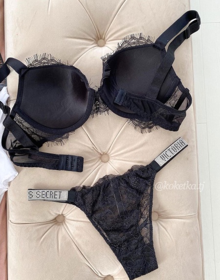Бюстгальтер с трусиками под Victoria’s Secret