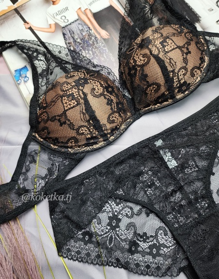 Бюстгальтер с трусиками