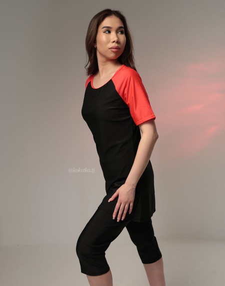 Модный купальник с короткими лосинами