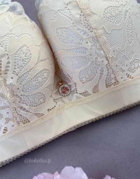 Кружевной бюстгальтер (большие чашки D, E)