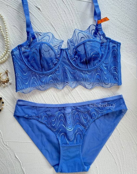 Бюстгальтер с трусиками слип