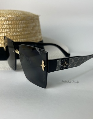 Очки солнцезащитные