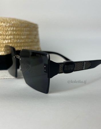 Очки солнцезащитные