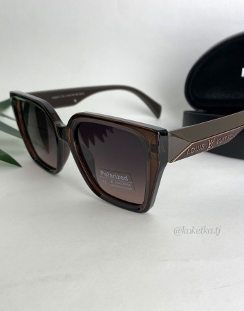 Очки солнцезащитные