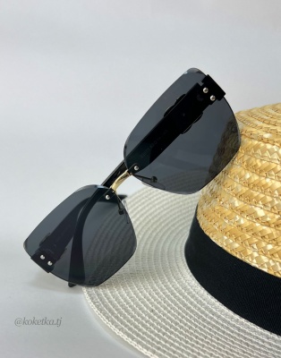 Очки солнцезащитные