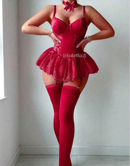 Платье с полуоткрытыми ягодицами 