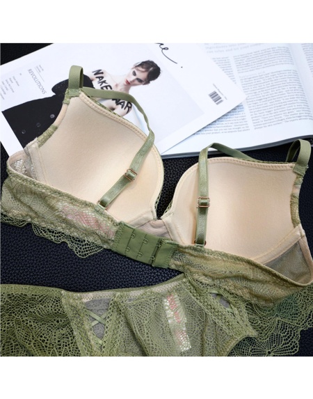 Бюстгальтер с трусиками