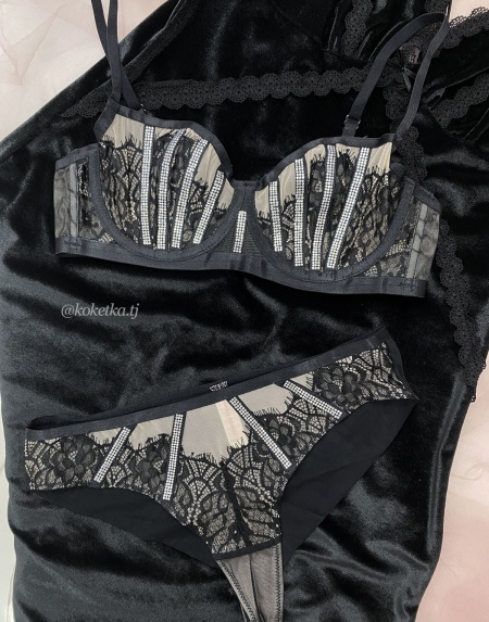 Бюстгальтер с трусиками со стразами
