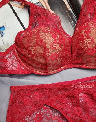 Бюстгальтер с трусиками